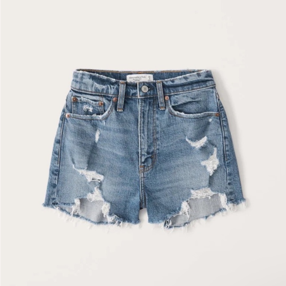 Abercrombie & Fitch Curve Love High-Rise Mom Short